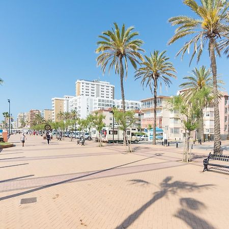 Malagasuite Palm Beach Фуeнхирола Екстериор снимка