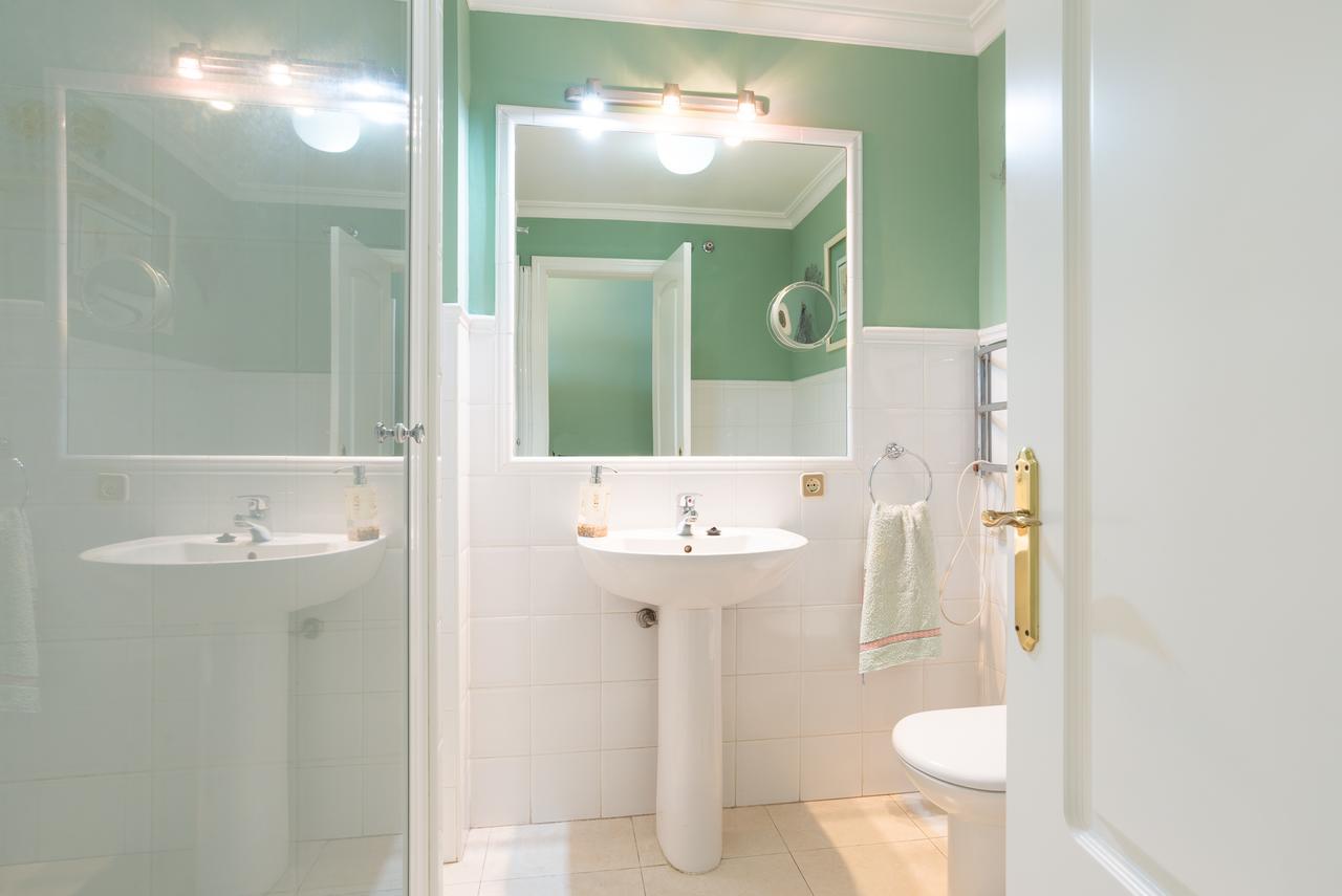 Malagasuite Palm Beach Фуeнхирола Екстериор снимка